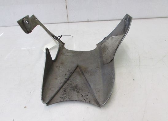 Cowl under Suzuki GSX R 750