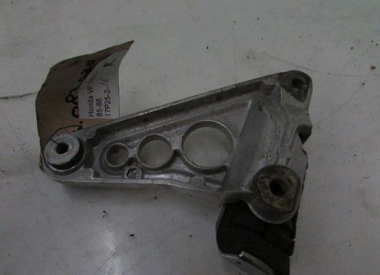 Duo voetsteun rechts Honda VF 700  750 C Magna