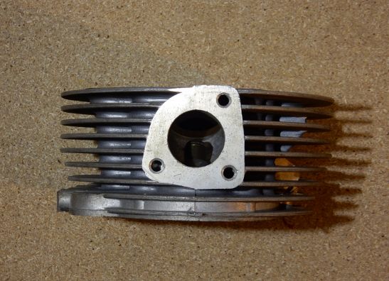 Cilinderkop Moto Guzzi V7 700