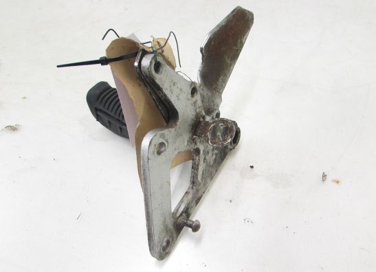 Main step holder right Suzuki GS 500 E