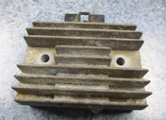 Regler Gleichrichter Kawasaki GPZ 550