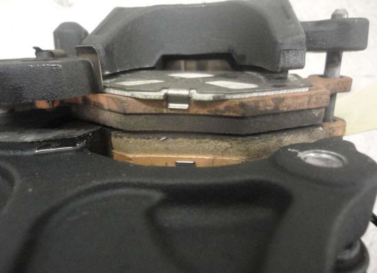 Achter remklauw Suzuki GSR 600