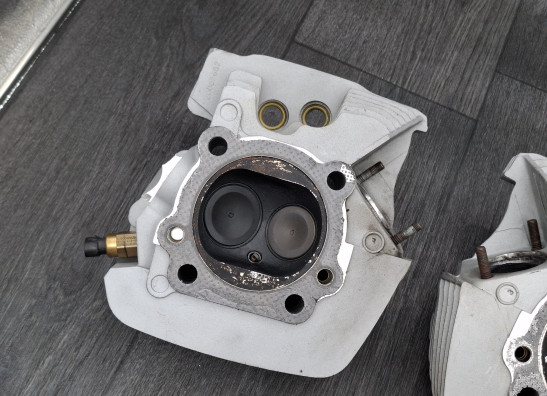 Cilinderkop Harley Davidson FLSTN Deluxe