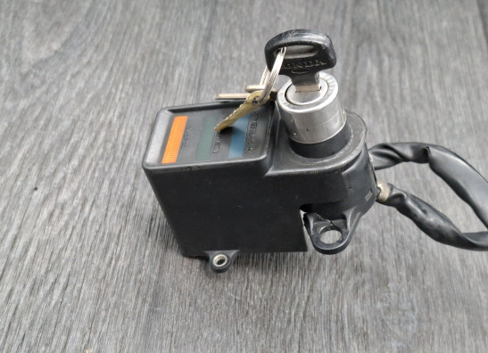 Contact slot Honda CL 250