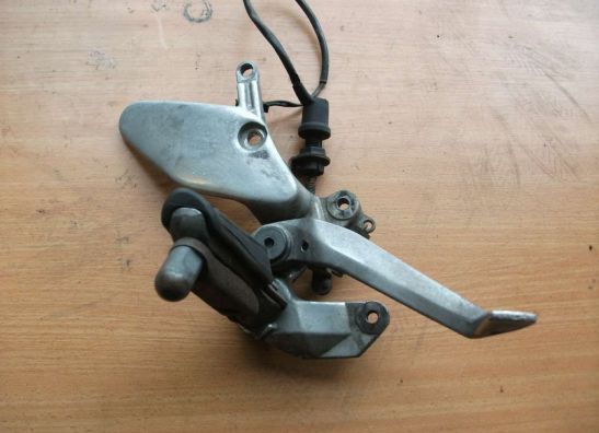 Fussrastetrager vorne rechts Yamaha YZF 750