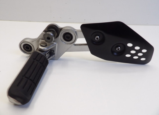 Main step holder left Yamaha MT 07