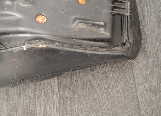 Zadel Honda VF 700  750 C Magna