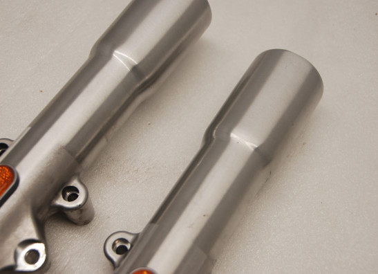 Voorpoot buiten Harley Davidson Softtail