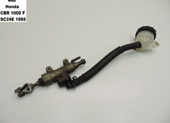 Rempomp achter Honda CBR 1000 F