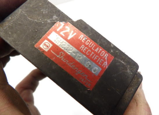 Regler Gleichrichter Honda CB 400