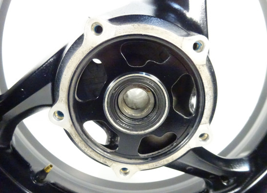 Achtervelg Suzuki GSR 750