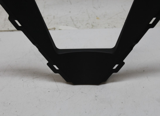 Cowl V shape under Suzuki GSX R 1000