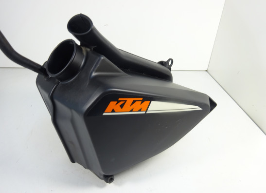 Luchtfilterhuis KTM 690 Duke 4