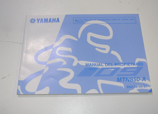 Manuel Yamaha MT 09