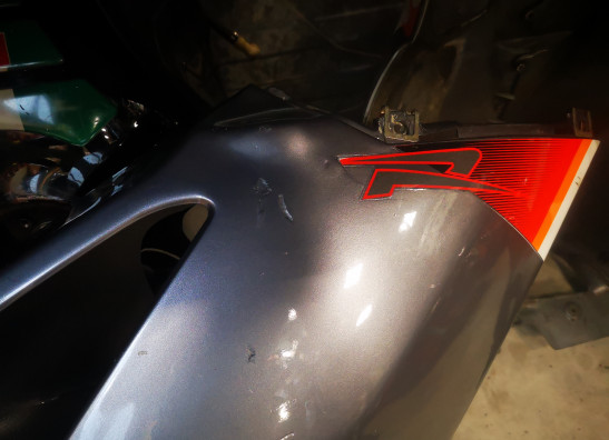 Rechter zijkuip Aprilia RSV 1000