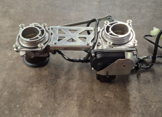 Gasklephuis Ducati Monster 821