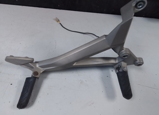 Voetsteun Rechts Aprilia Shiver 750