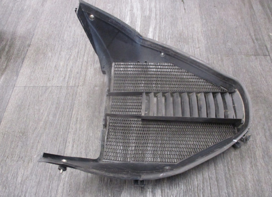 Cowl V shape under BMW K 1300 S