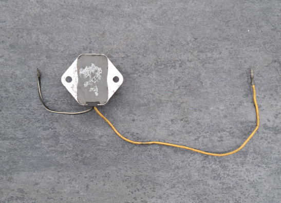 Regulator rectifier  Suzuki GT 500