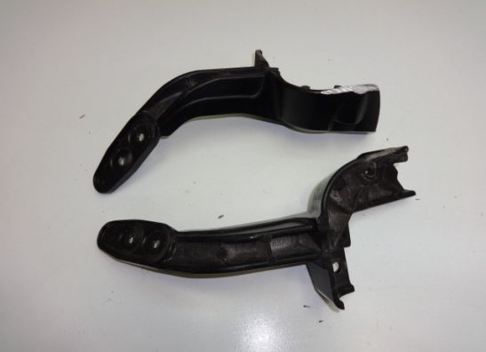 Stay upper cowl Yamaha FAZER 600