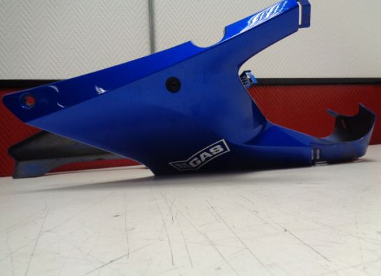 Cowl under Honda CBR Fireblade