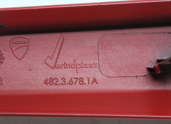 Rechter achterkant Ducati 939 Supersport