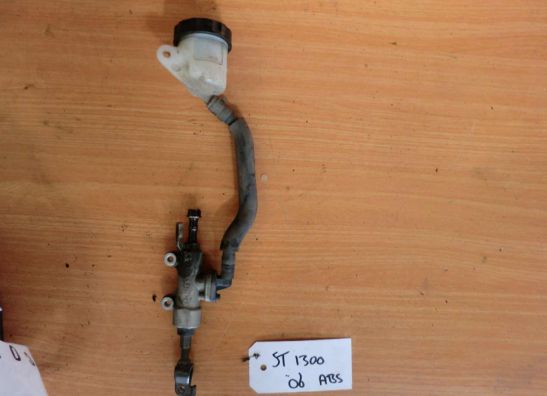 Rear brake master cylinder  Honda ST 1300 Pan European