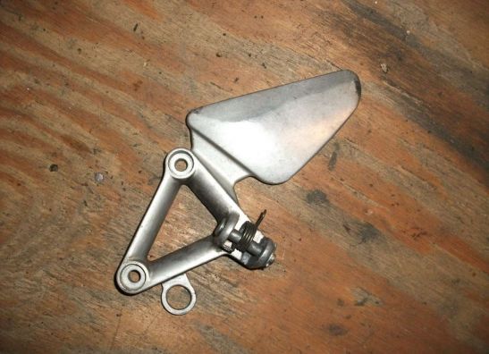 Fussrastetrager vorne links Honda CBR 1100 XX