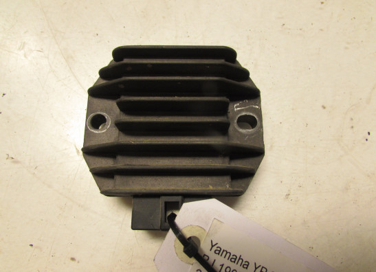 Spanningsregelaar Yamaha YP 250 Majesty