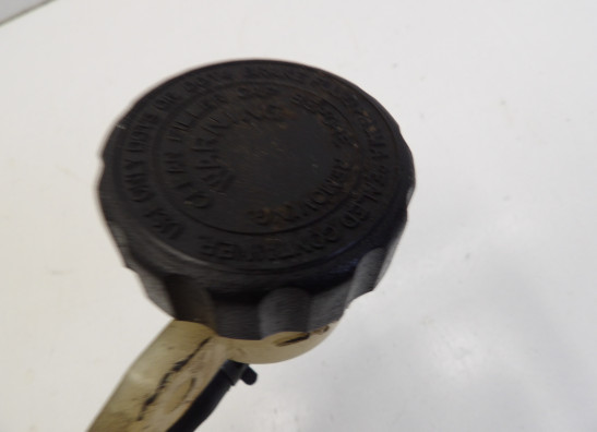 Rempomp achter Yamaha FZR 1000