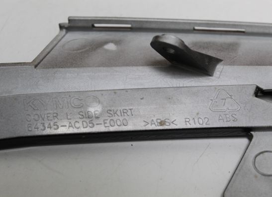 Cowl left small Kymco Downtown 350i