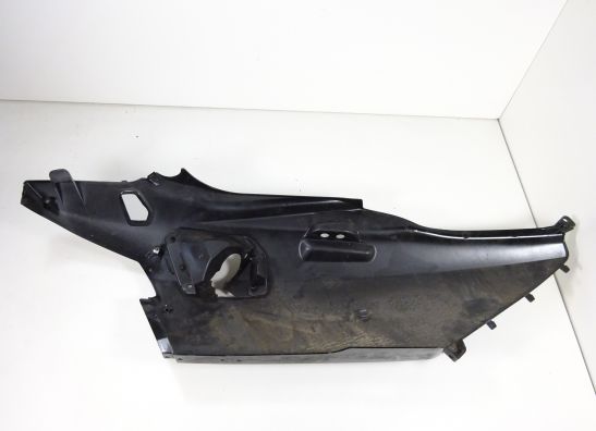 Cowl left rear Suzuki Burgman 650