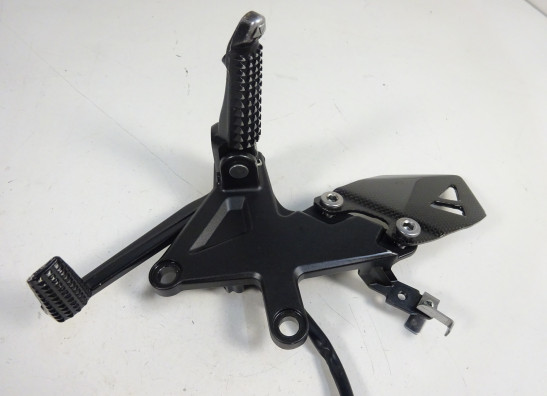 Fussrastetrager vorne rechts Kawasaki ZX 10 R