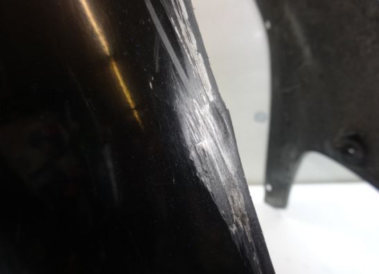 Cowl under Suzuki GSX R 400