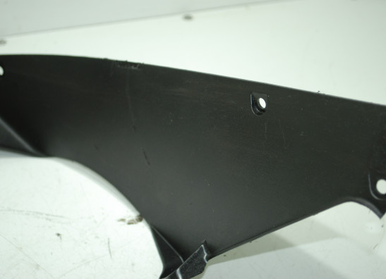 Cowl V shape under Kawasaki Ninja 300