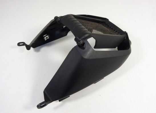 Cowl under Ducati monster 696