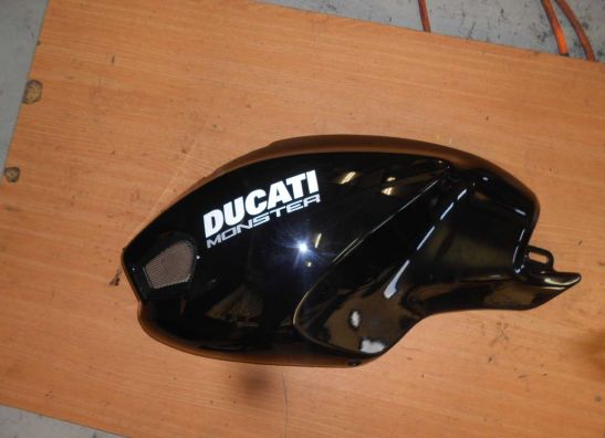 Tank Ducati monster 696