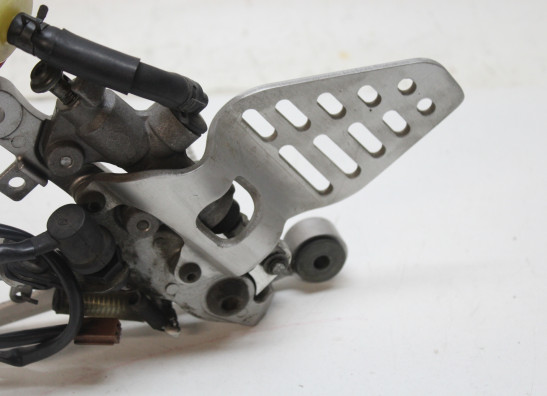 Fussrastetrager vorne rechts Yamaha YZF R6