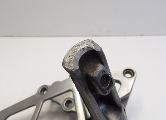 Fussrastetrager vorne rechts Kawasaki ZXR 750