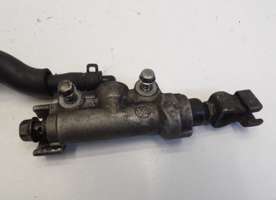 Rempomp achter Honda CBR 600 F