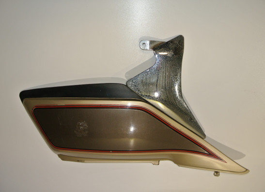 Seitenverkleidung links klein Suzuki Gv 1400 cavalcade