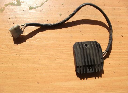 Regler Gleichrichter Yamaha TDM