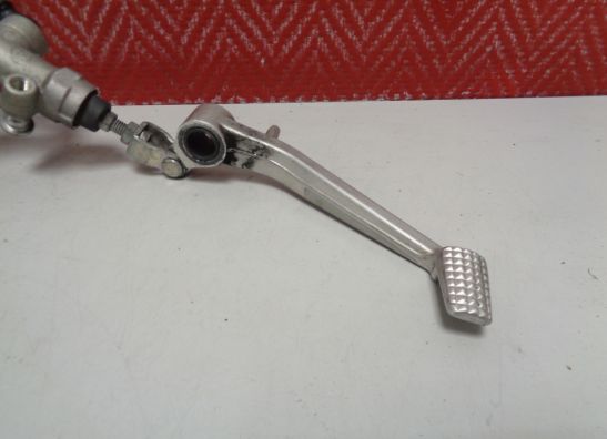 Rempomp achter Kawasaki ZZR 1400