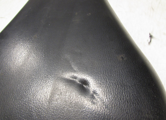 Zadel Suzuki GSX R 400