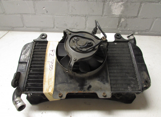 Radiateur Yamaha FZ 750