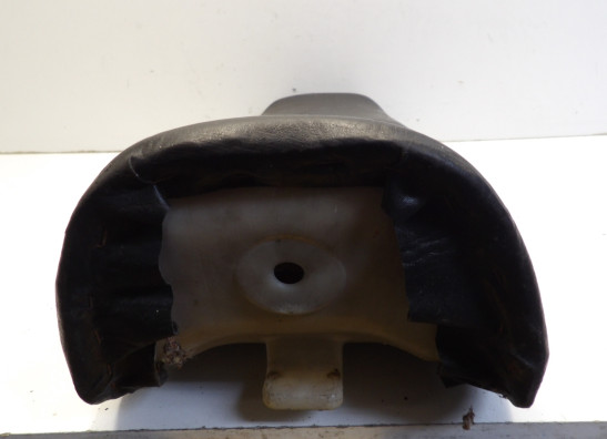 Zadel Honda VF 750 F