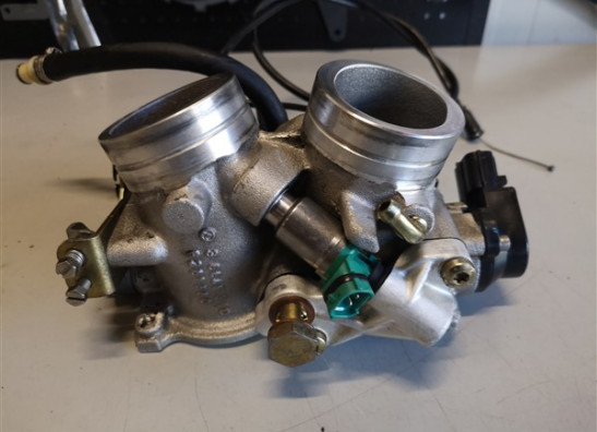 Gasklephuis Aprilia RSV 1000