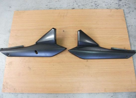 Rechter zijkuip Suzuki GSF 600 650 Bandit 