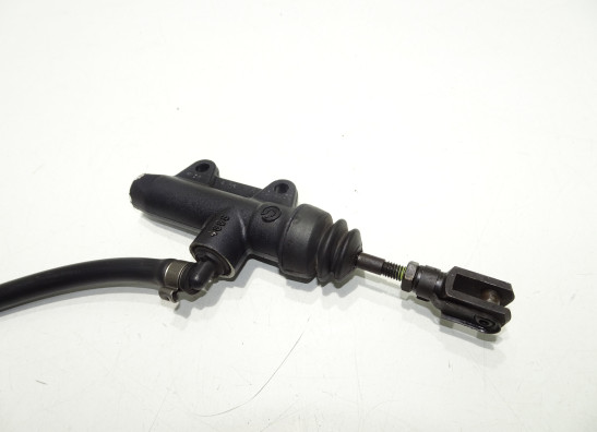 Rempomp achter BMW F 650 CS Scarver