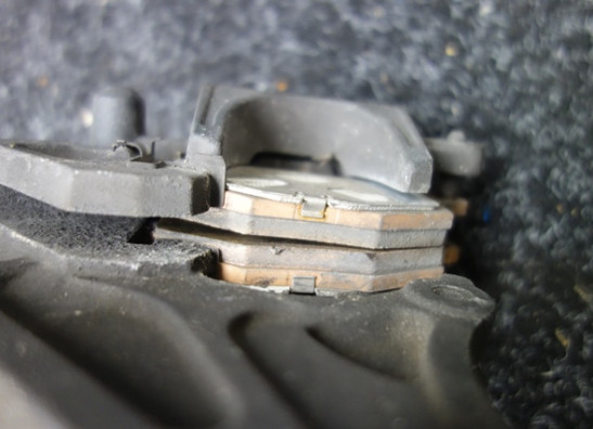 Rear brake caliper Suzuki GSR 600